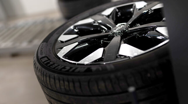 hjul med sommardäck hos Hedemora Däck & Bilservice