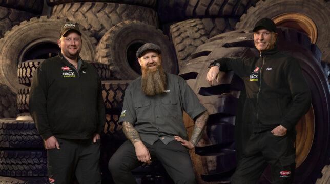 bilmekaniker och däckbytare hos Hedemora Däck & Bilservice